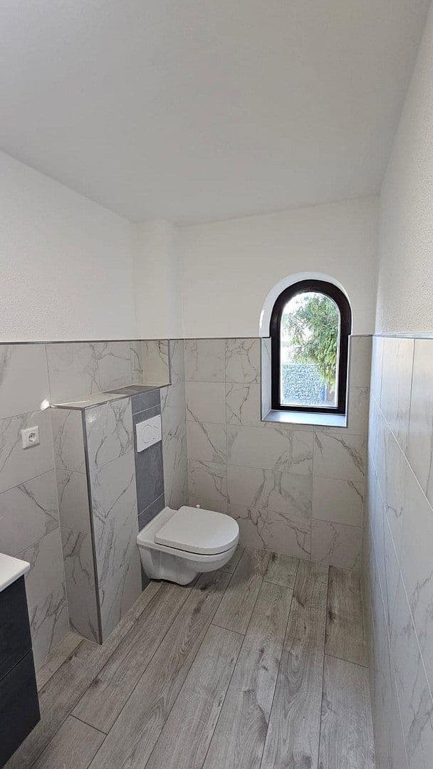 Prodej domu 129 m², pozemek 585 m², Fasanenweg 7, Pyrbaum, Bavorsko Prodej domu 129 m², pozemek 585 m², Fasanenweg 7, Pyrbaum, Bavorsko