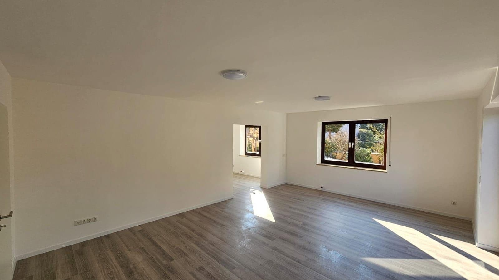 Prodej domu 129 m², pozemek 585 m², Fasanenweg 7, Pyrbaum, Bavorsko Prodej domu 129 m², pozemek 585 m², Fasanenweg 7, Pyrbaum, Bavorsko