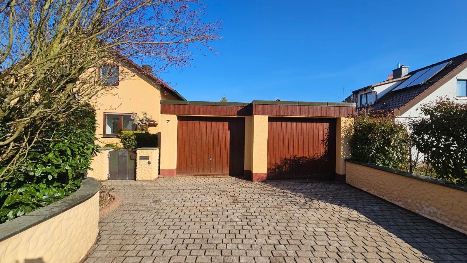 Prodej domu 129 m², pozemek 585 m², Fasanenweg 7, Pyrbaum, Bavorsko Prodej domu 129 m², pozemek 585 m², Fasanenweg 7, Pyrbaum, Bavorsko