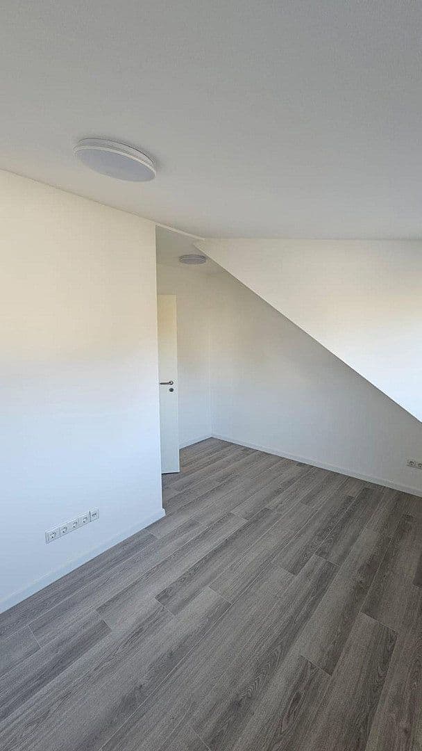 Prodej domu 129 m², pozemek 585 m², Fasanenweg 7, Pyrbaum, Bavorsko Prodej domu 129 m², pozemek 585 m², Fasanenweg 7, Pyrbaum, Bavorsko