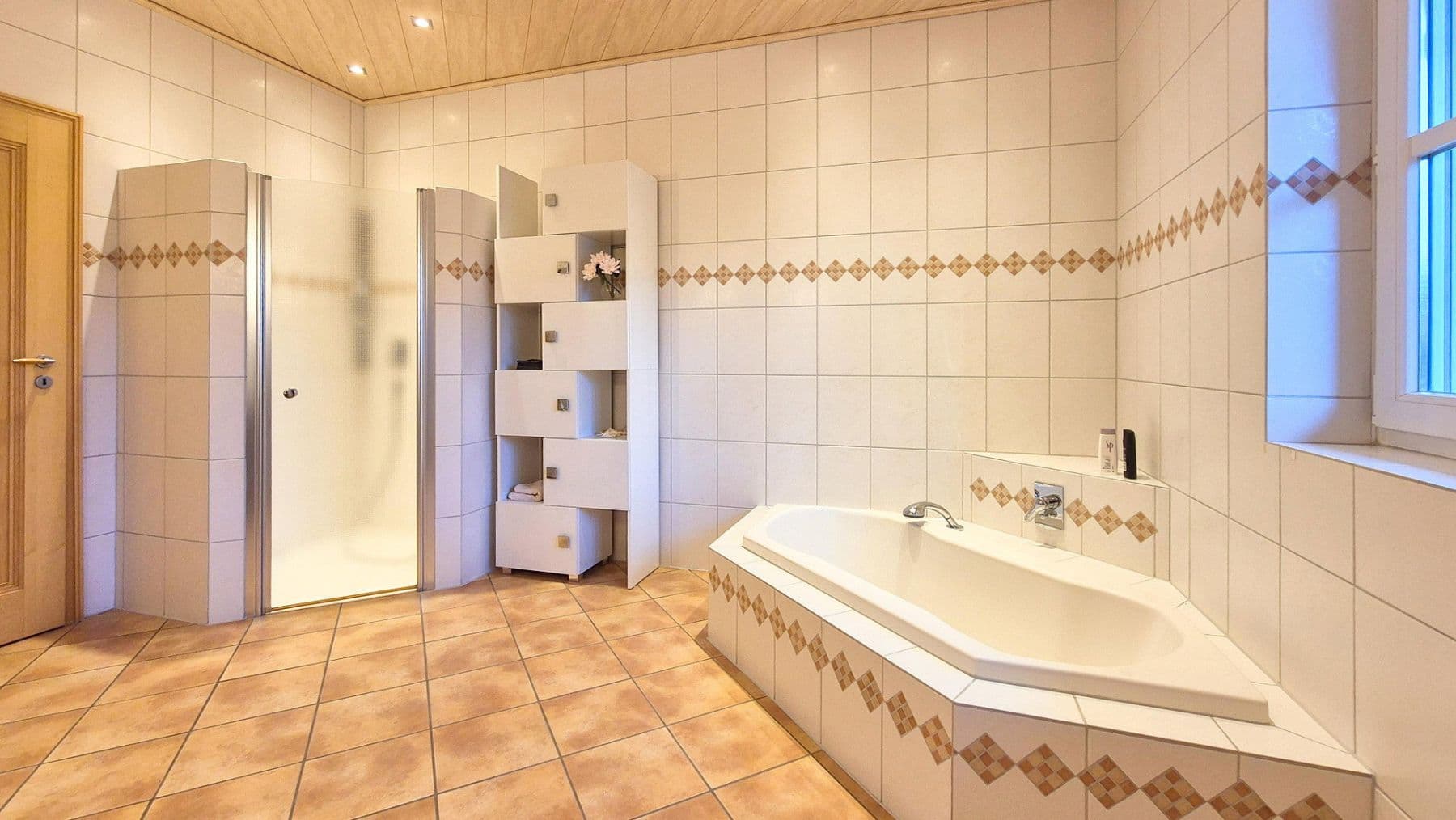 Pronájem domu 180 m², pozemek 865 m², Wolfsburg (Kästorf), Dolní Sasko Pronájem domu 180 m², pozemek 865 m², Wolfsburg (Kästorf), Dolní Sasko