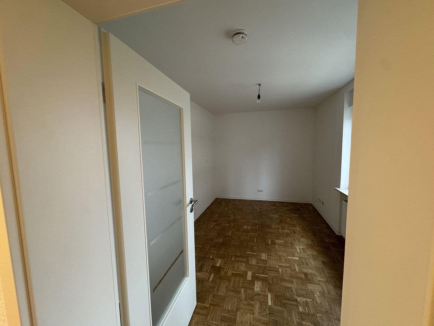 Pronájem bytu 3+1 86 m², Ettlinger Str. 31, Karlsruhe, Bádensko-Württembersko Pronájem bytu 3+1 86 m², Ettlinger Str. 31, Karlsruhe, Bádensko-Württembersko