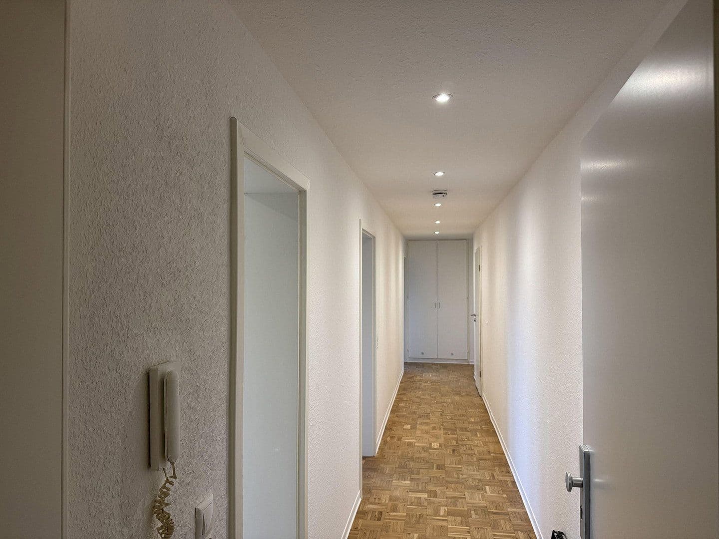 Pronájem bytu 3+1 86 m², Ettlinger Str. 31, Karlsruhe, Bádensko-Württembersko Pronájem bytu 3+1 86 m², Ettlinger Str. 31, Karlsruhe, Bádensko-Württembersko