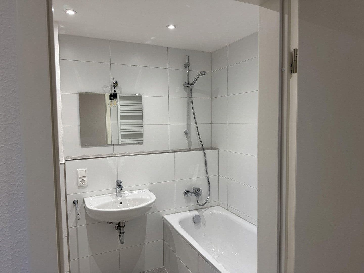 Pronájem bytu 3+1 86 m², Ettlinger Str. 31, Karlsruhe, Bádensko-Württembersko Pronájem bytu 3+1 86 m², Ettlinger Str. 31, Karlsruhe, Bádensko-Württembersko