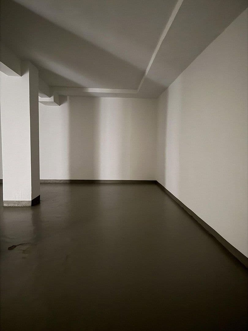 Pronájem nebytového prostoru 90 m², Düsseldorf, Severní Porýní-Vestfálsko Pronájem nebytového prostoru 90 m², Düsseldorf, Severní Porýní-Vestfálsko