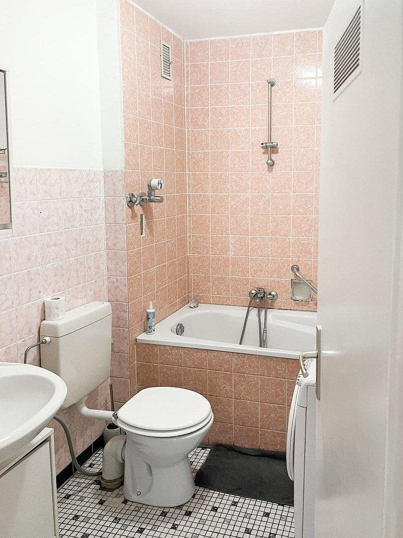 Pronájem bytu 3+1 73 m², Bürgermeister-Diehl-Str. 27, Eisenberg (Pfalz), Porýní-Falc Pronájem bytu 3+1 73 m², Bürgermeister-Diehl-Str. 27, Eisenberg (Pfalz), Porýní-Falc