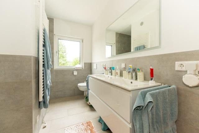 Prodej domu 145 m², pozemek 267 m², Schloßstraße 20a, Odelzhausen, Bavorsko Prodej domu 145 m², pozemek 267 m², Schloßstraße 20a, Odelzhausen, Bavorsko