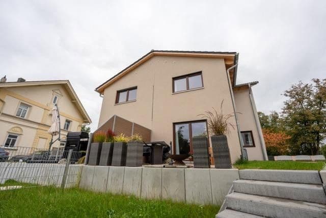 Prodej domu 145 m², pozemek 267 m², Schloßstraße 20a, Odelzhausen, Bavorsko Prodej domu 145 m², pozemek 267 m², Schloßstraße 20a, Odelzhausen, Bavorsko