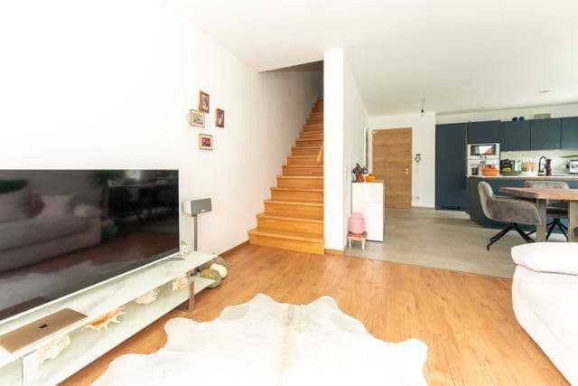 Prodej domu 145 m², pozemek 267 m², Schloßstraße 20a, Odelzhausen, Bavorsko Prodej domu 145 m², pozemek 267 m², Schloßstraße 20a, Odelzhausen, Bavorsko