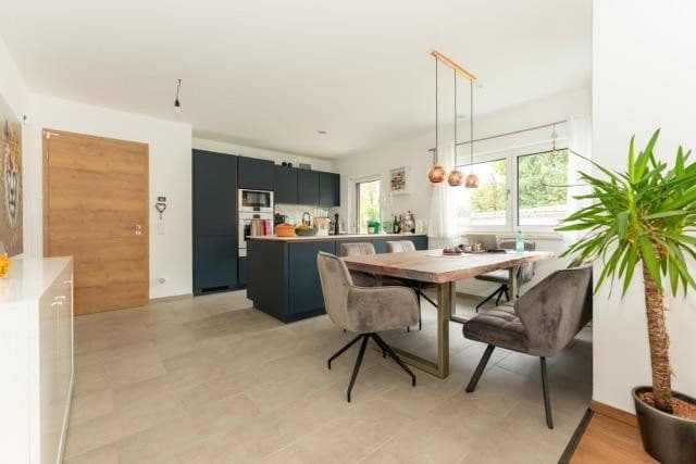 Prodej domu 145 m², pozemek 267 m², Schloßstraße 20a, Odelzhausen, Bavorsko Prodej domu 145 m², pozemek 267 m², Schloßstraße 20a, Odelzhausen, Bavorsko