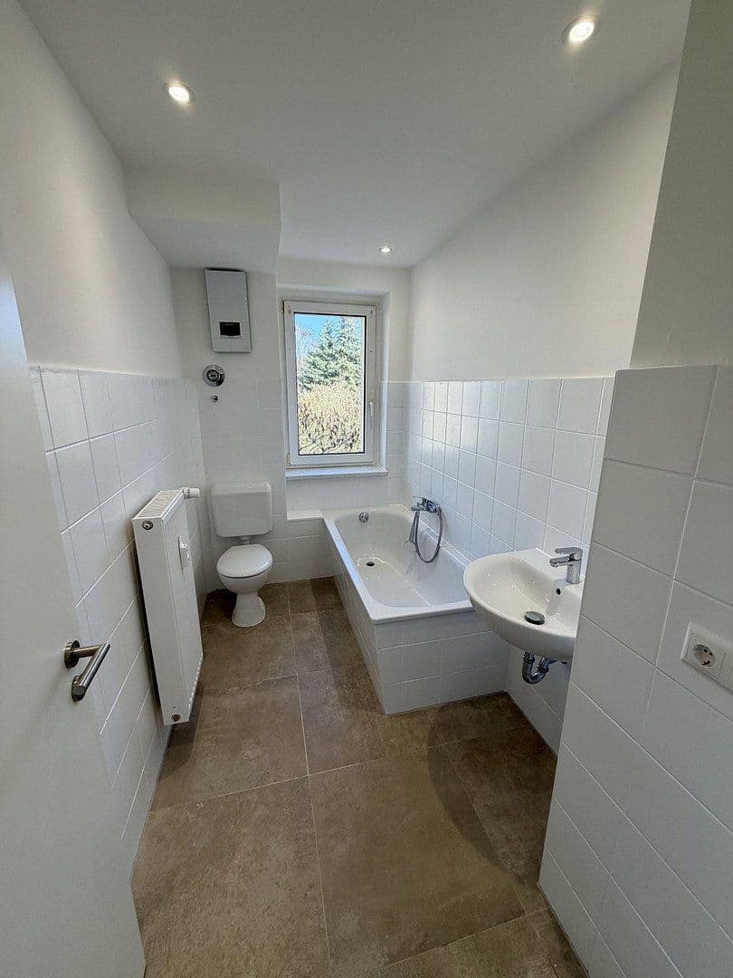 Pronájem bytu 3+1 60 m², Birkenstraße 1, Groß Kreutz (Havel), Braniborsko Pronájem bytu 3+1 60 m², Birkenstraße 1, Groß Kreutz (Havel), Braniborsko