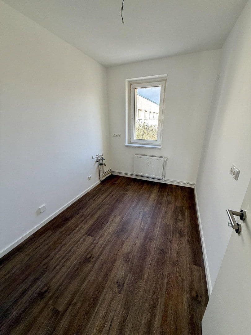 Pronájem bytu 3+1 60 m², Birkenstraße 1, Groß Kreutz (Havel), Braniborsko Pronájem bytu 3+1 60 m², Birkenstraße 1, Groß Kreutz (Havel), Braniborsko