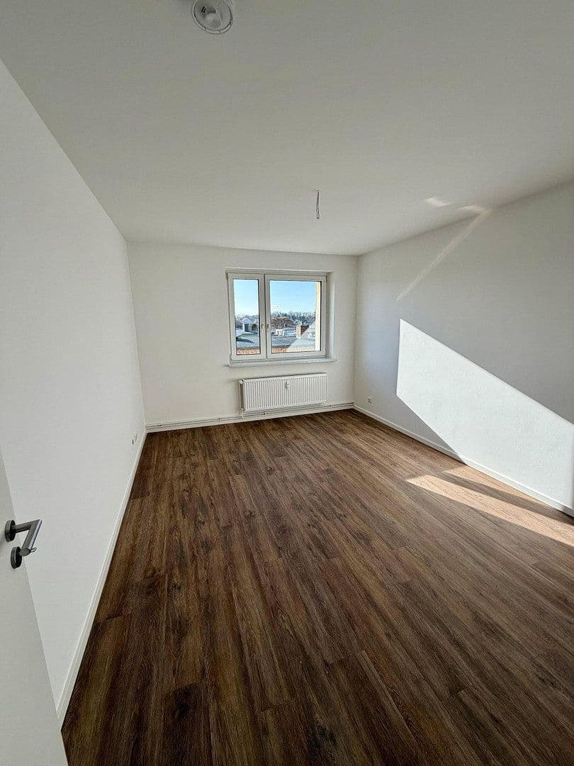 Pronájem bytu 3+1 60 m², Birkenstraße 1, Groß Kreutz (Havel), Braniborsko Pronájem bytu 3+1 60 m², Birkenstraße 1, Groß Kreutz (Havel), Braniborsko