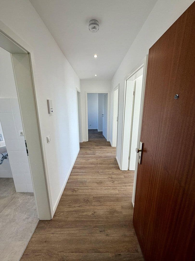 Pronájem bytu 3+1 60 m², Birkenstraße 1, Groß Kreutz (Havel), Braniborsko Pronájem bytu 3+1 60 m², Birkenstraße 1, Groß Kreutz (Havel), Braniborsko