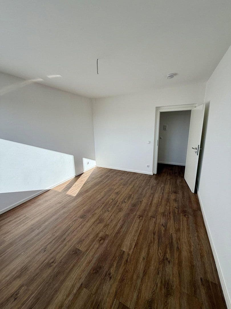 Pronájem bytu 3+1 60 m², Birkenstraße 1, Groß Kreutz (Havel), Braniborsko Pronájem bytu 3+1 60 m², Birkenstraße 1, Groß Kreutz (Havel), Braniborsko