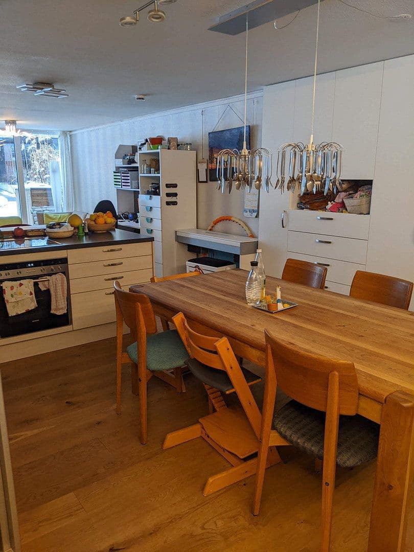 Prodej bytu 4+1 105 m², Raistinger Str. 2/2, Herrenberg, Bádensko-Württembersko Prodej bytu 4+1 105 m², Raistinger Str. 2/2, Herrenberg, Bádensko-Württembersko