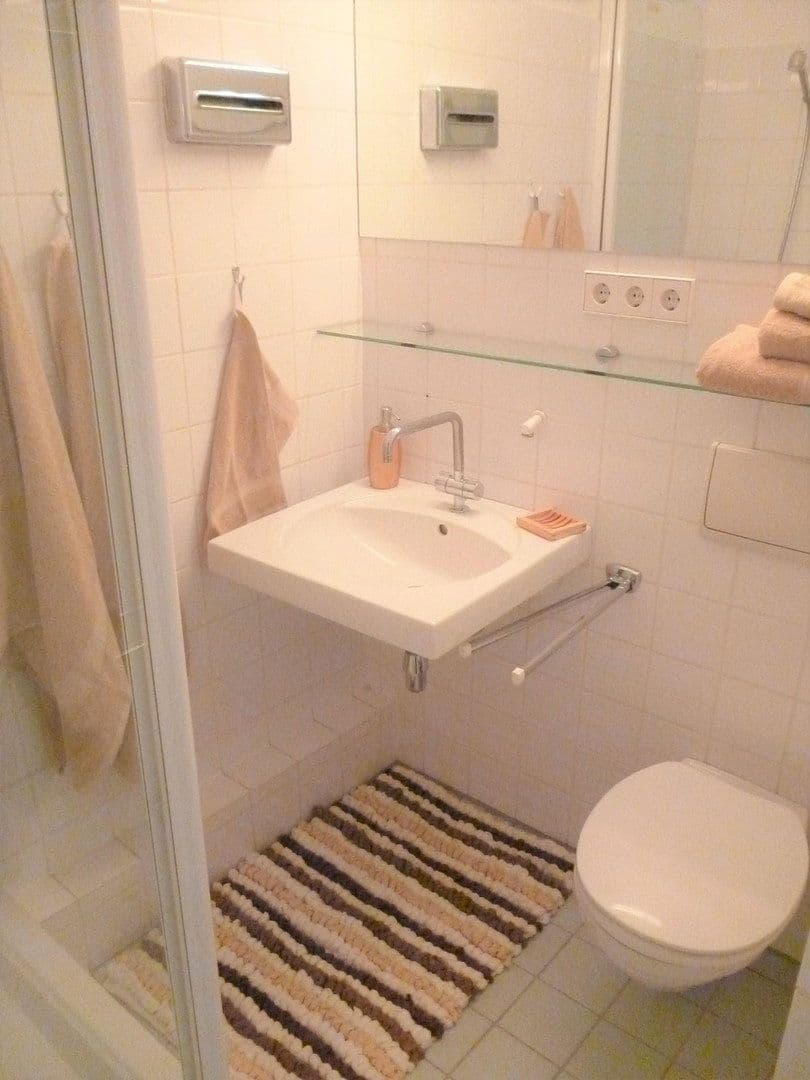 Prodej bytu 1+1 32 m², Koloniestr. 147, Berlin, Berlín Prodej bytu 1+1 32 m², Koloniestr. 147, Berlin, Berlín