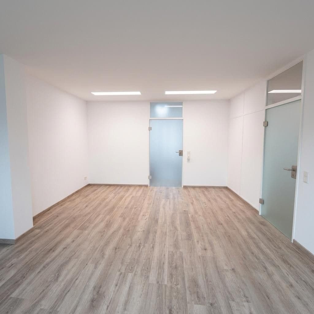 Pronájem kanceláře 209 m², Hannover, Dolní Sasko Pronájem kanceláře 209 m², Hannover, Dolní Sasko