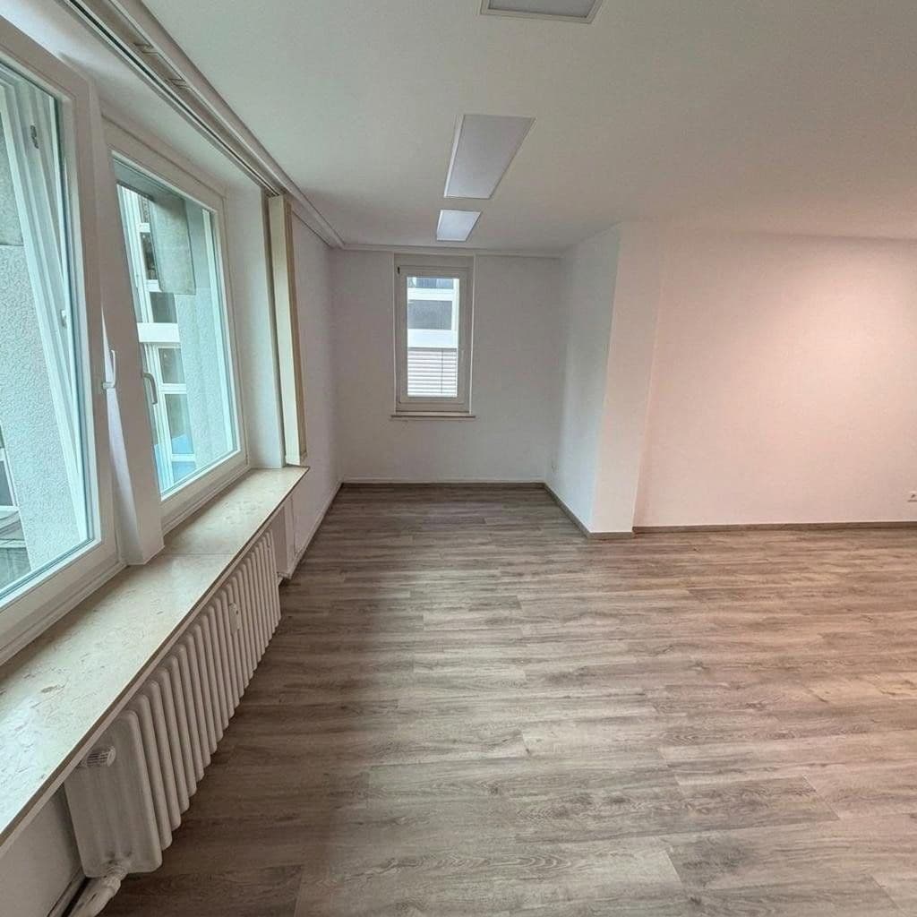Pronájem kanceláře 209 m², Hannover, Dolní Sasko Pronájem kanceláře 209 m², Hannover, Dolní Sasko