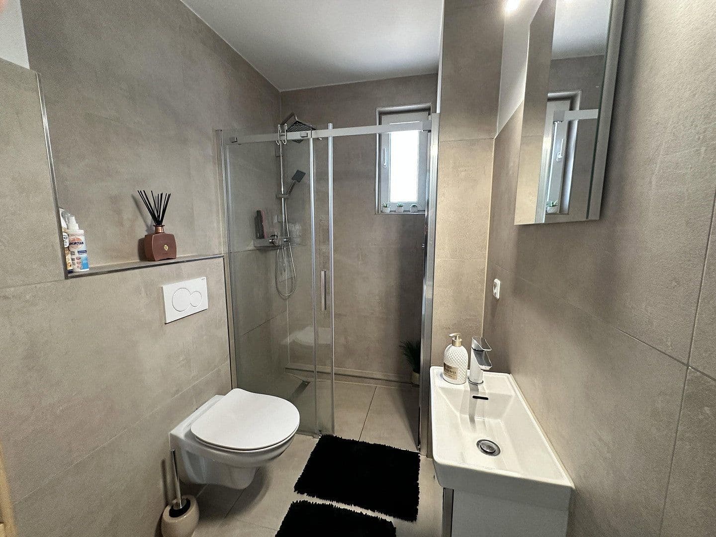 Prodej domu 305 m², pozemek 568 m², Geesthacht, Šlesvicko-Holštýnsko Prodej domu 305 m², pozemek 568 m², Geesthacht, Šlesvicko-Holštýnsko