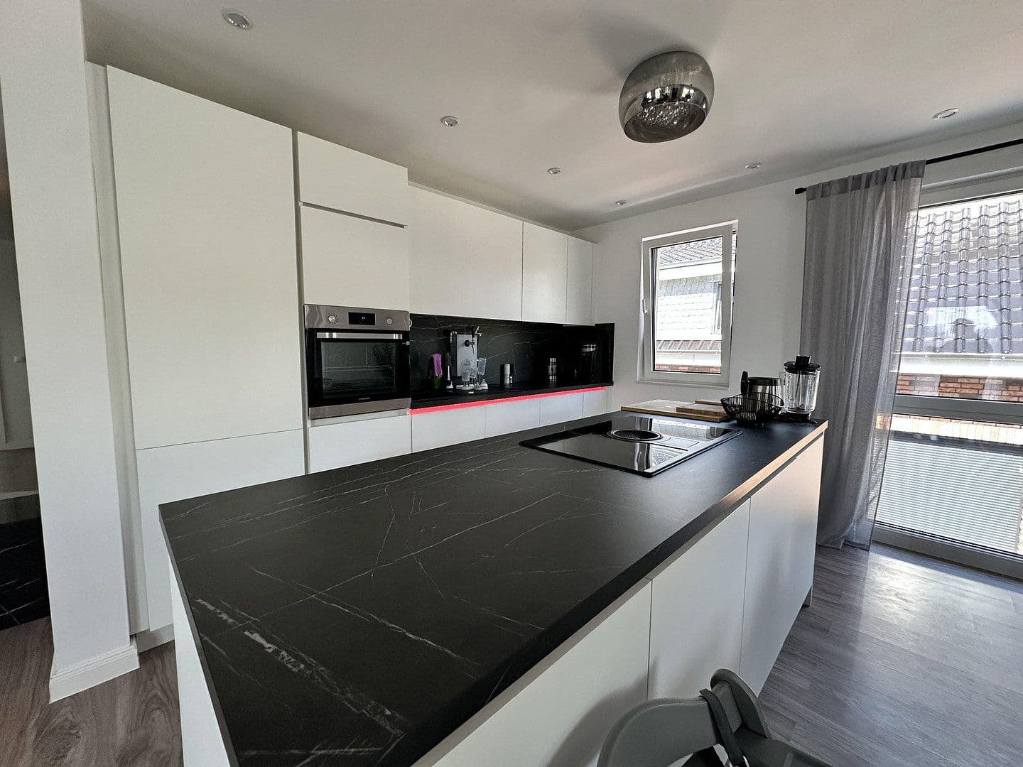 Prodej domu 305 m², pozemek 568 m², Geesthacht, Šlesvicko-Holštýnsko Prodej domu 305 m², pozemek 568 m², Geesthacht, Šlesvicko-Holštýnsko