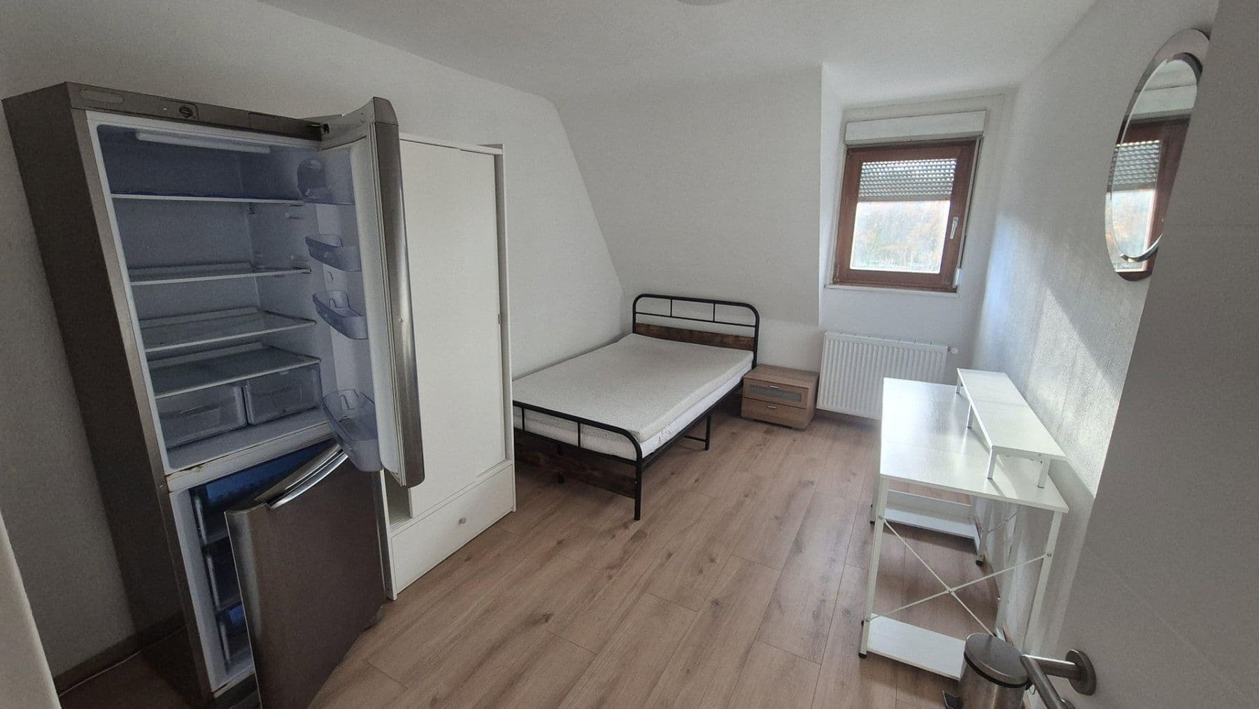 Prodej domu 155 m², pozemek 168 m², Gesellstr. 45, Pforzheim, Bádensko-Württembersko Prodej domu 155 m², pozemek 168 m², Gesellstr. 45, Pforzheim, Bádensko-Württembersko