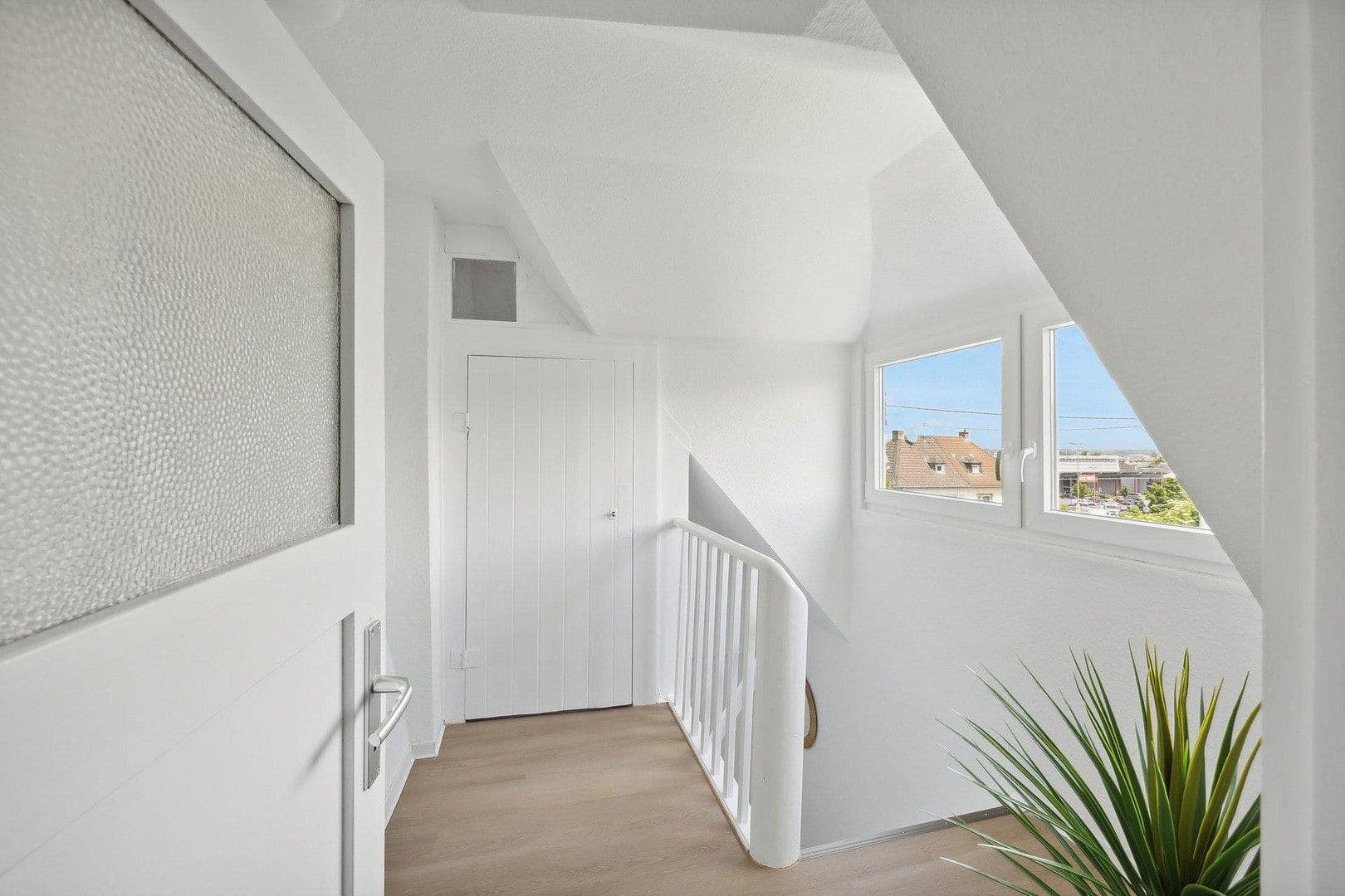 Prodej domu 138 m², pozemek 428 m², Herlesweiden 4, Bad Kreuznach, Porýní-Falc Prodej domu 138 m², pozemek 428 m², Herlesweiden 4, Bad Kreuznach, Porýní-Falc