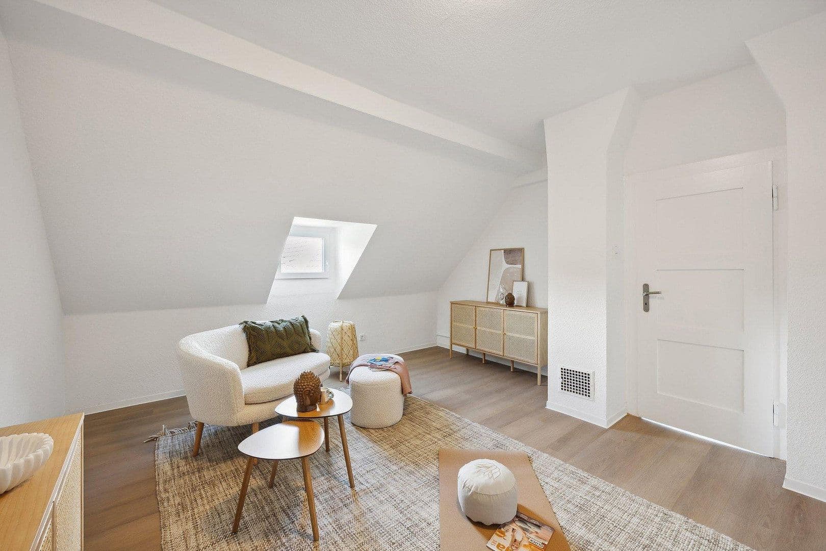 Prodej domu 138 m², pozemek 428 m², Herlesweiden 4, Bad Kreuznach, Porýní-Falc Prodej domu 138 m², pozemek 428 m², Herlesweiden 4, Bad Kreuznach, Porýní-Falc