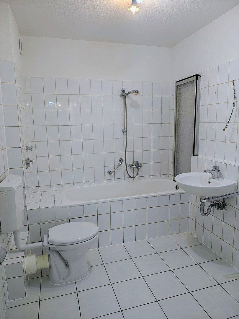 Pronájem bytu 3+1 88 m², Karlsruhe, Bádensko-Württembersko Pronájem bytu 3+1 88 m², Karlsruhe, Bádensko-Württembersko