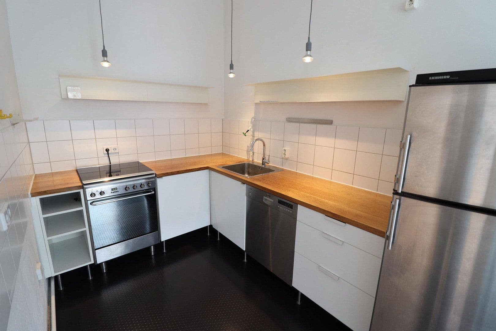 Pronájem bytu 2+1 80 m², Beusselstraße 00, Berlin, Berlín Pronájem bytu 2+1 80 m², Beusselstraße 00, Berlin, Berlín