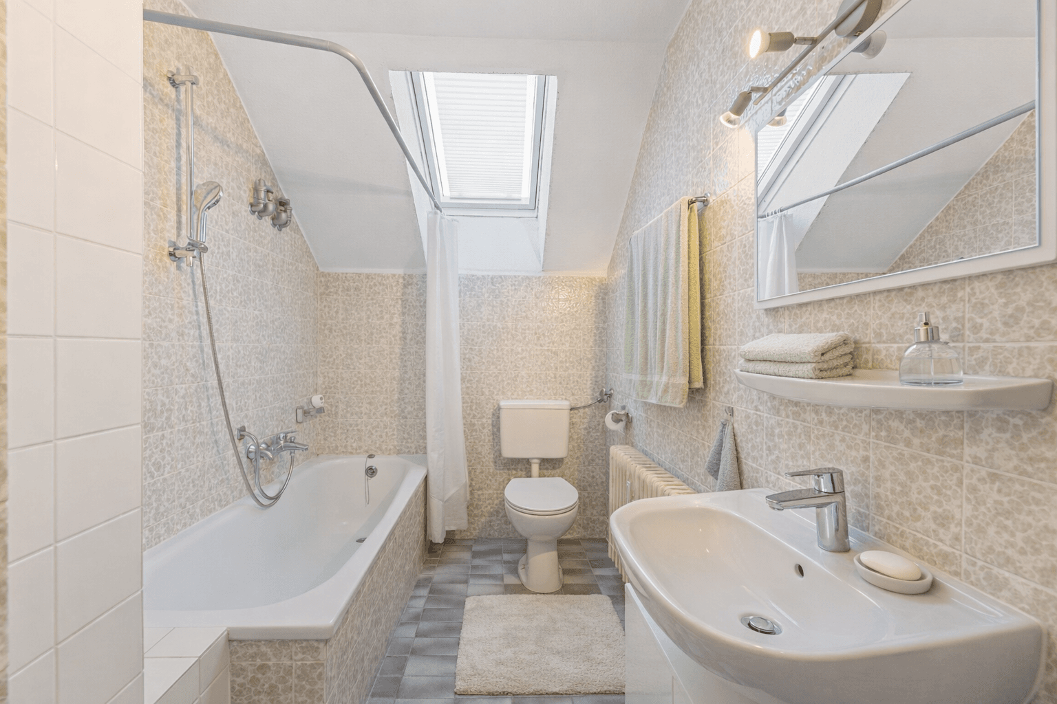 Prodej bytu 2+1 42 m², Brühlstr. 22, Beuren, Bádensko-Württembersko Prodej bytu 2+1 42 m², Brühlstr. 22, Beuren, Bádensko-Württembersko