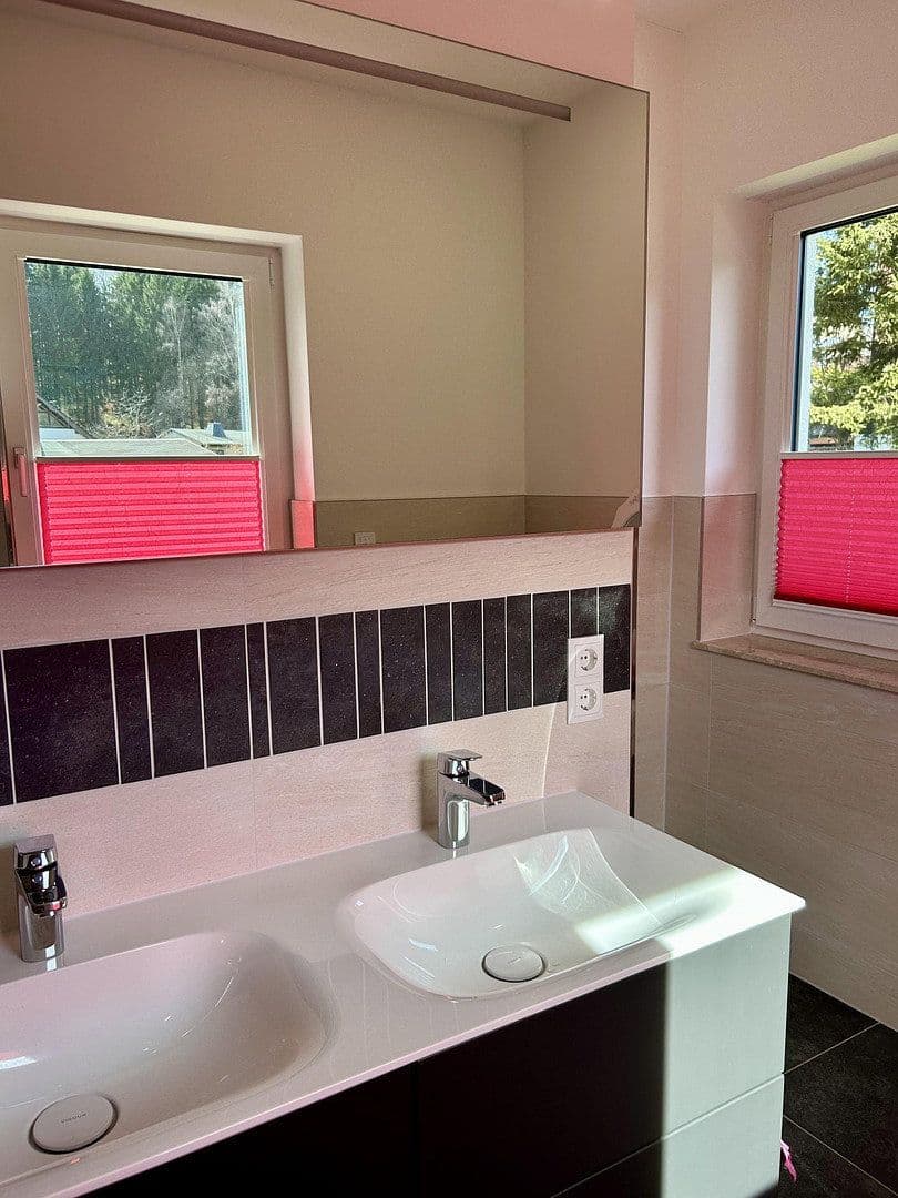 Prodej domu 120 m², pozemek 860 m², Gornau, Sasko Prodej domu 120 m², pozemek 860 m², Gornau, Sasko