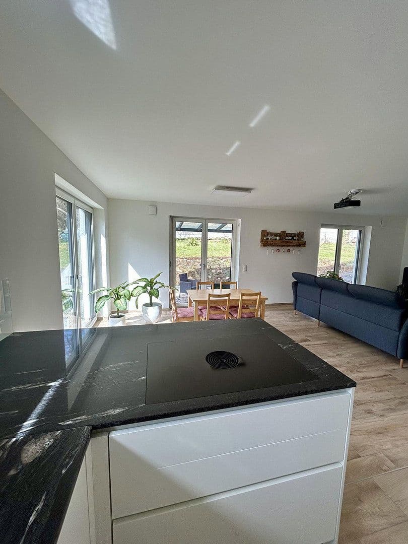 Prodej domu 120 m², pozemek 860 m², Gornau, Sasko Prodej domu 120 m², pozemek 860 m², Gornau, Sasko