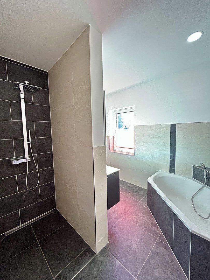 Prodej domu 120 m², pozemek 860 m², Gornau, Sasko Prodej domu 120 m², pozemek 860 m², Gornau, Sasko