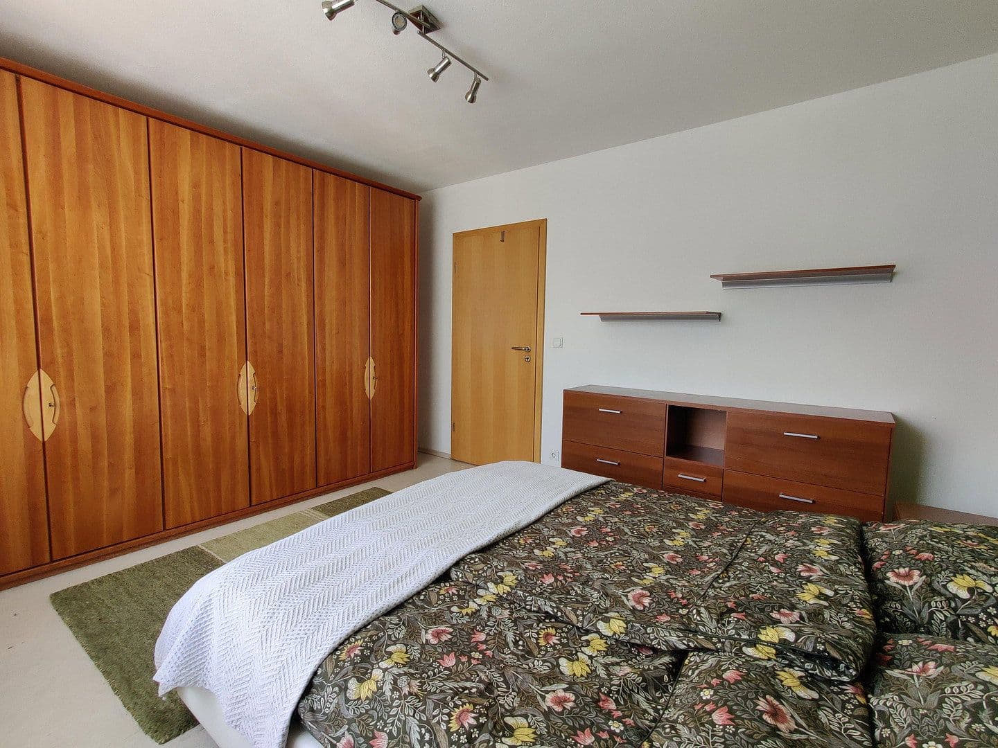 Prodej domu 153 m², pozemek 456 m², München, Bavorsko Prodej domu 153 m², pozemek 456 m², München, Bavorsko