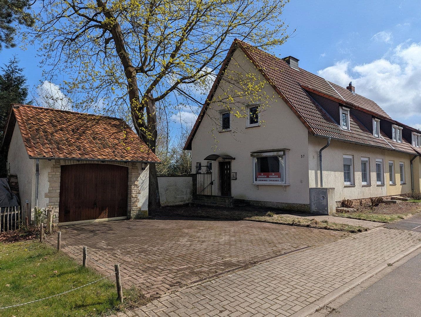 Prodej domu 123 m², pozemek 1.041 m², Herrmann-Löns-Weg 37, Salzgitter, Dolní Sasko Prodej domu 123 m², pozemek 1.041 m², Herrmann-Löns-Weg 37, Salzgitter, Dolní Sasko