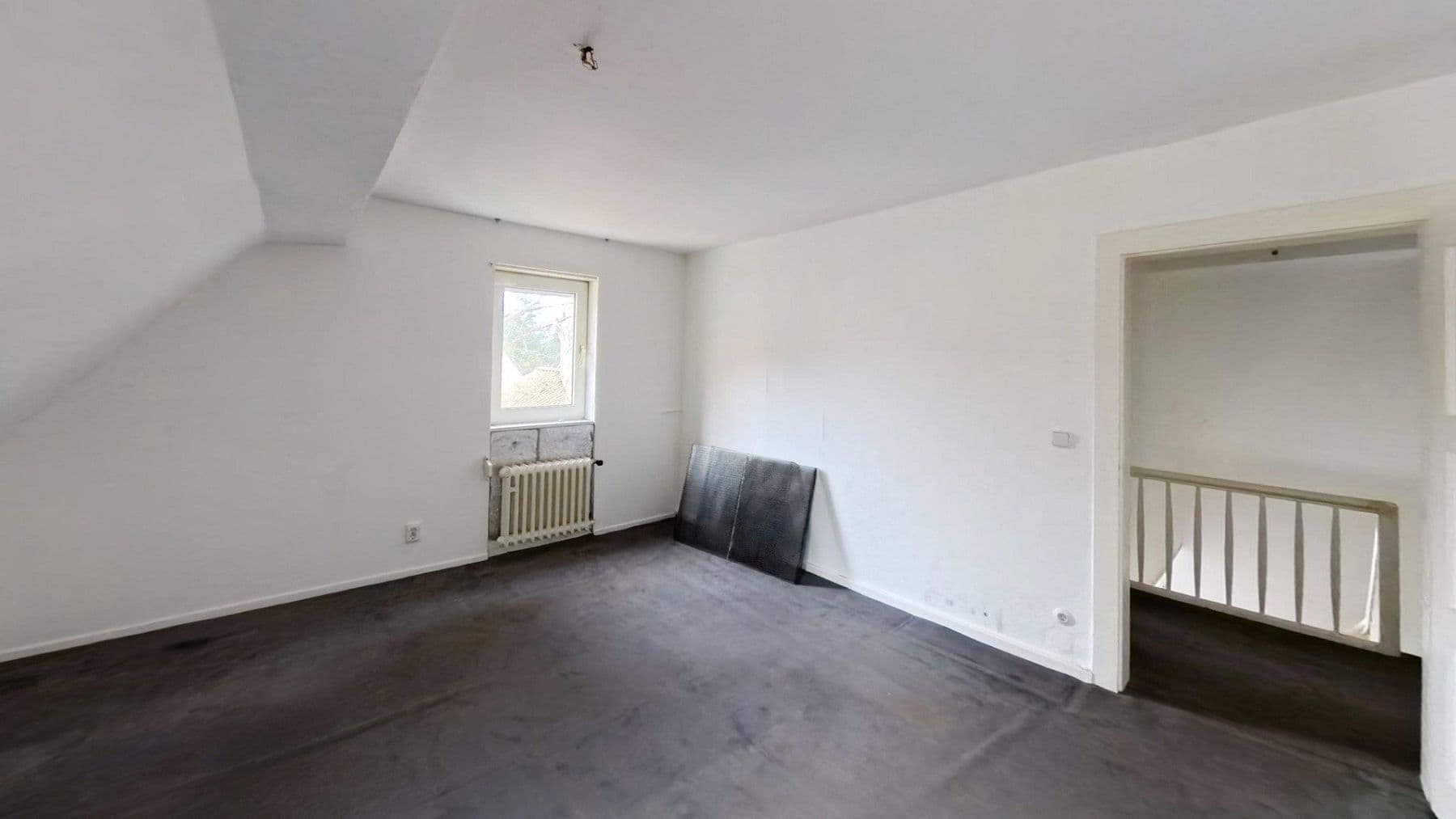Prodej domu 123 m², pozemek 1.041 m², Herrmann-Löns-Weg 37, Salzgitter, Dolní Sasko Prodej domu 123 m², pozemek 1.041 m², Herrmann-Löns-Weg 37, Salzgitter, Dolní Sasko