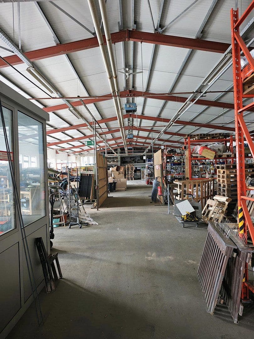 Pronájem nebytového prostoru 960 m², Am Steinbruch 3, Gerhardshofen, Bavorsko Pronájem nebytového prostoru 960 m², Am Steinbruch 3, Gerhardshofen, Bavorsko