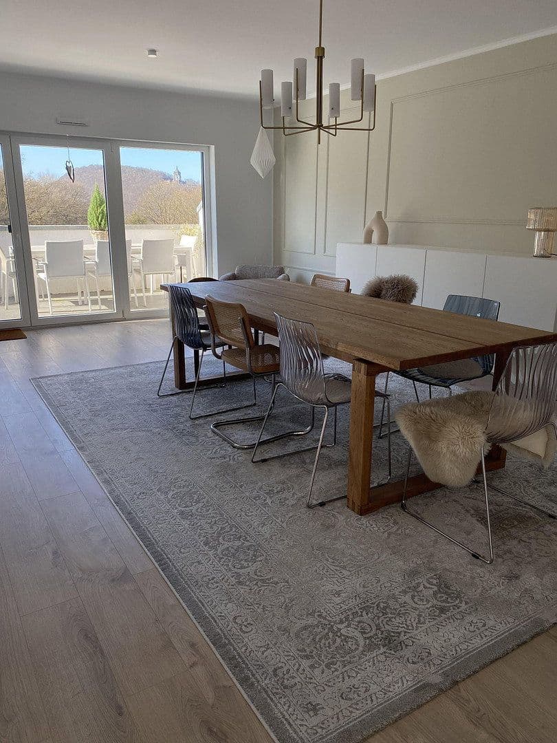 Pronájem bytu 5+1 135 m², Kiekenbrink 37, Porta Westfalica, Severní Porýní-Vestfálsko Pronájem bytu 5+1 135 m², Kiekenbrink 37, Porta Westfalica, Severní Porýní-Vestfálsko