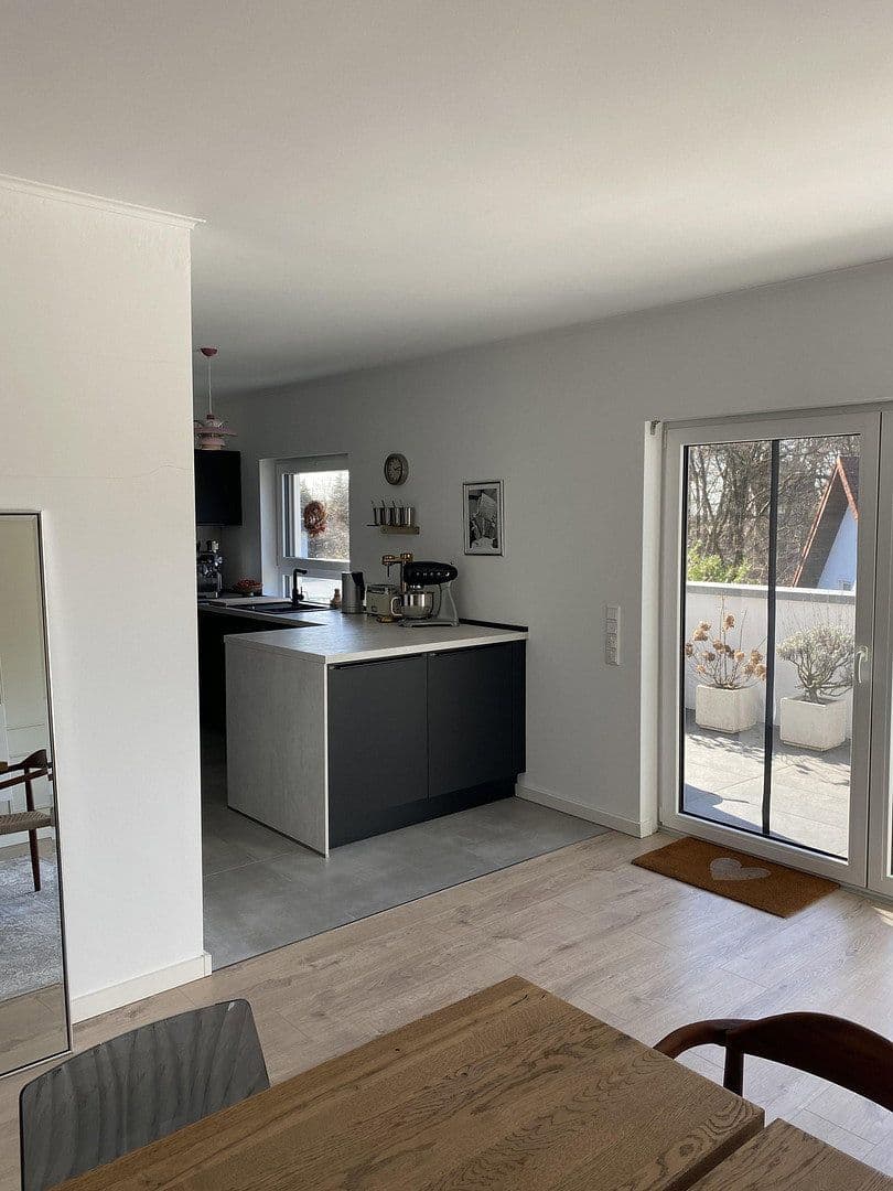 Pronájem bytu 5+1 135 m², Kiekenbrink 37, Porta Westfalica, Severní Porýní-Vestfálsko Pronájem bytu 5+1 135 m², Kiekenbrink 37, Porta Westfalica, Severní Porýní-Vestfálsko