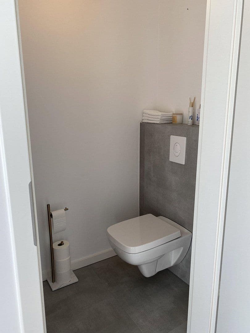 Pronájem bytu 5+1 135 m², Kiekenbrink 37, Porta Westfalica, Severní Porýní-Vestfálsko Pronájem bytu 5+1 135 m², Kiekenbrink 37, Porta Westfalica, Severní Porýní-Vestfálsko