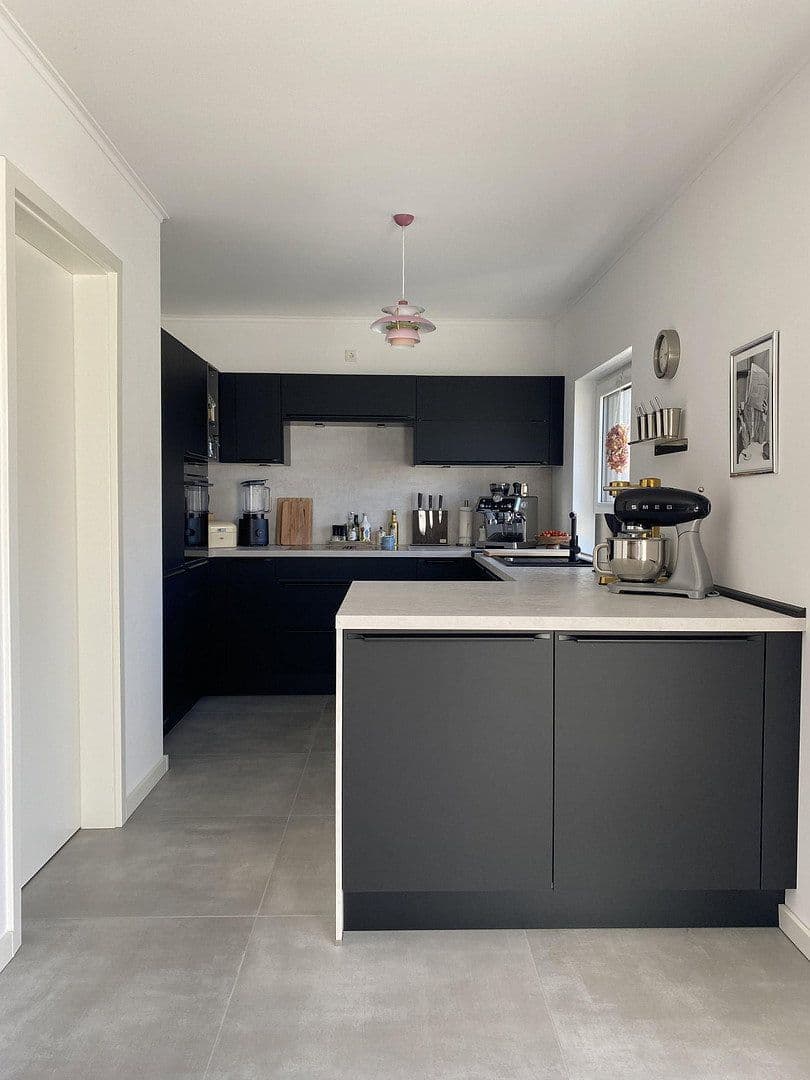 Pronájem bytu 5+1 135 m², Kiekenbrink 37, Porta Westfalica, Severní Porýní-Vestfálsko Pronájem bytu 5+1 135 m², Kiekenbrink 37, Porta Westfalica, Severní Porýní-Vestfálsko