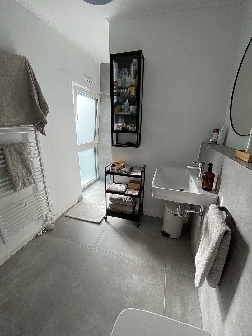 Pronájem bytu 5+1 135 m², Kiekenbrink 37, Porta Westfalica, Severní Porýní-Vestfálsko Pronájem bytu 5+1 135 m², Kiekenbrink 37, Porta Westfalica, Severní Porýní-Vestfálsko