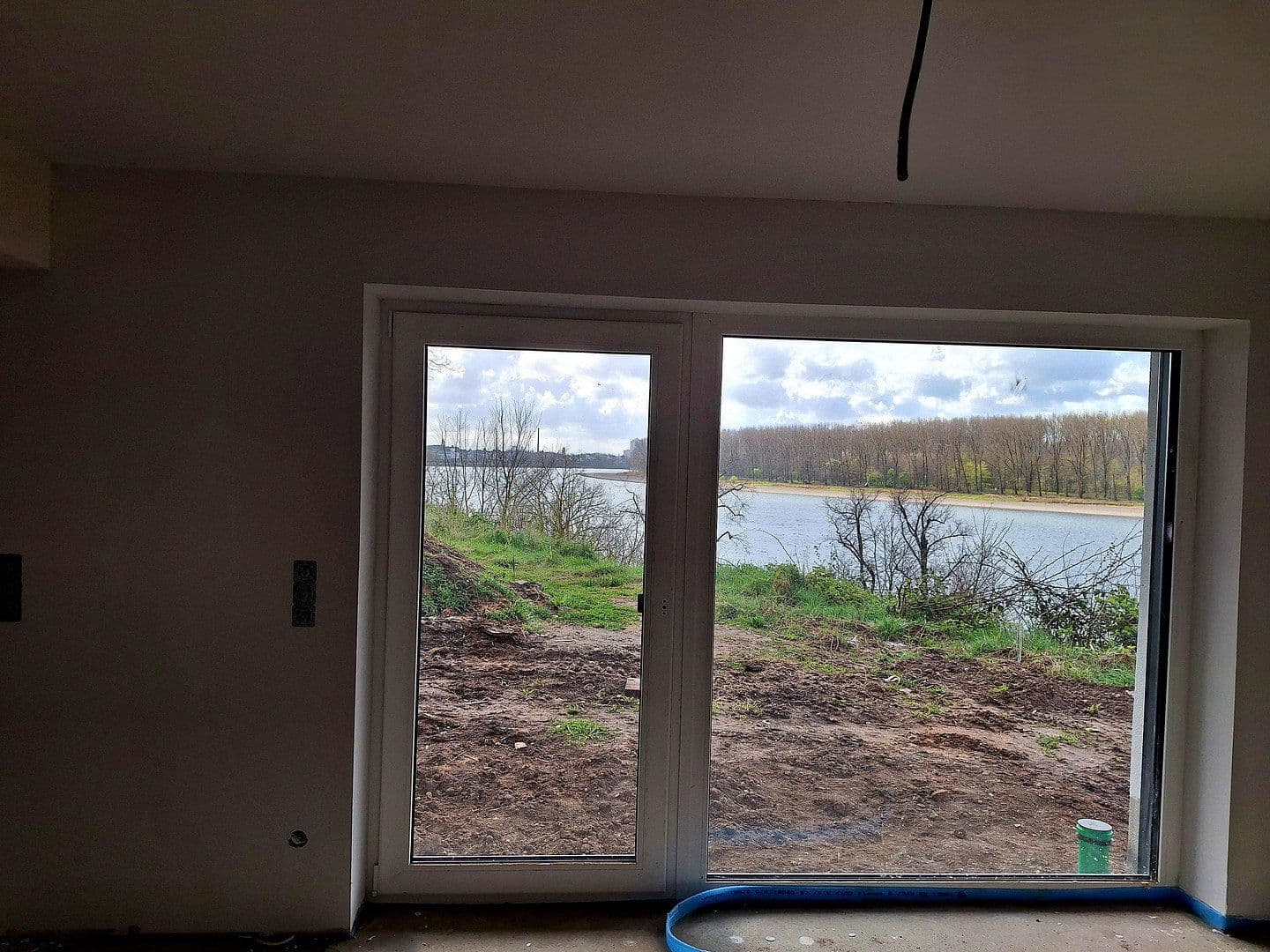 Pronájem bytu 4+1 139 m², Erkerstrasse 23, Köln Porz Ensen, Severní Porýní-Vestfálsko Pronájem bytu 4+1 139 m², Erkerstrasse 23, Köln Porz Ensen, Severní Porýní-Vestfálsko