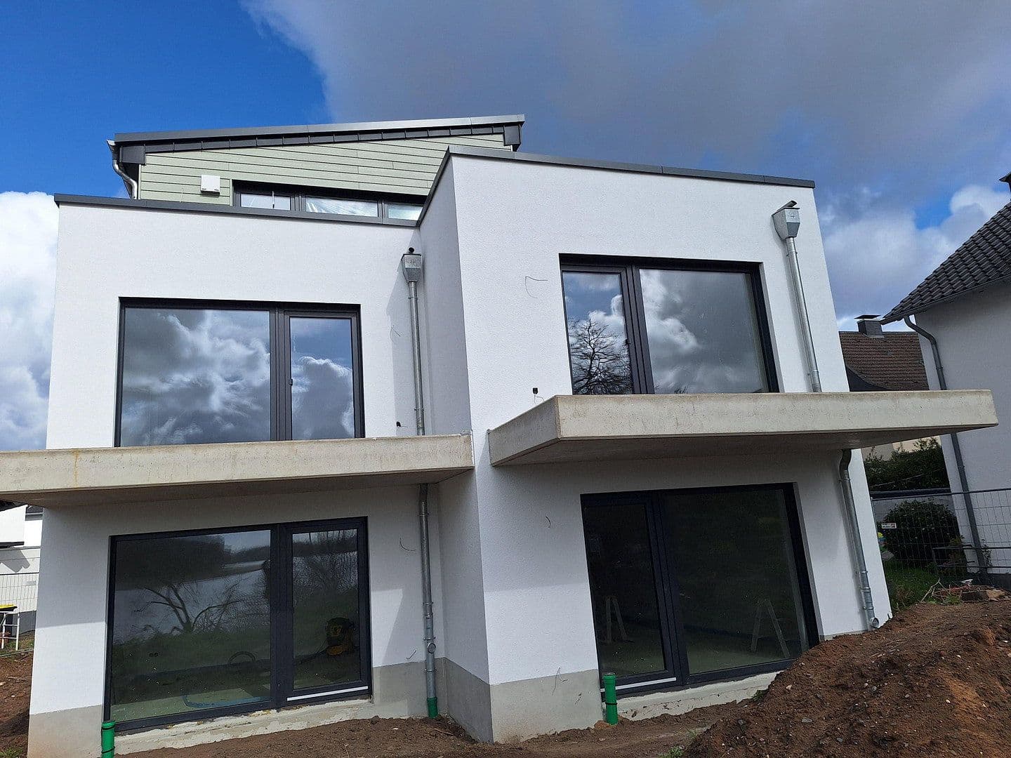 Pronájem bytu 4+1 139 m², Erkerstrasse 23, Köln Porz Ensen, Severní Porýní-Vestfálsko Pronájem bytu 4+1 139 m², Erkerstrasse 23, Köln Porz Ensen, Severní Porýní-Vestfálsko