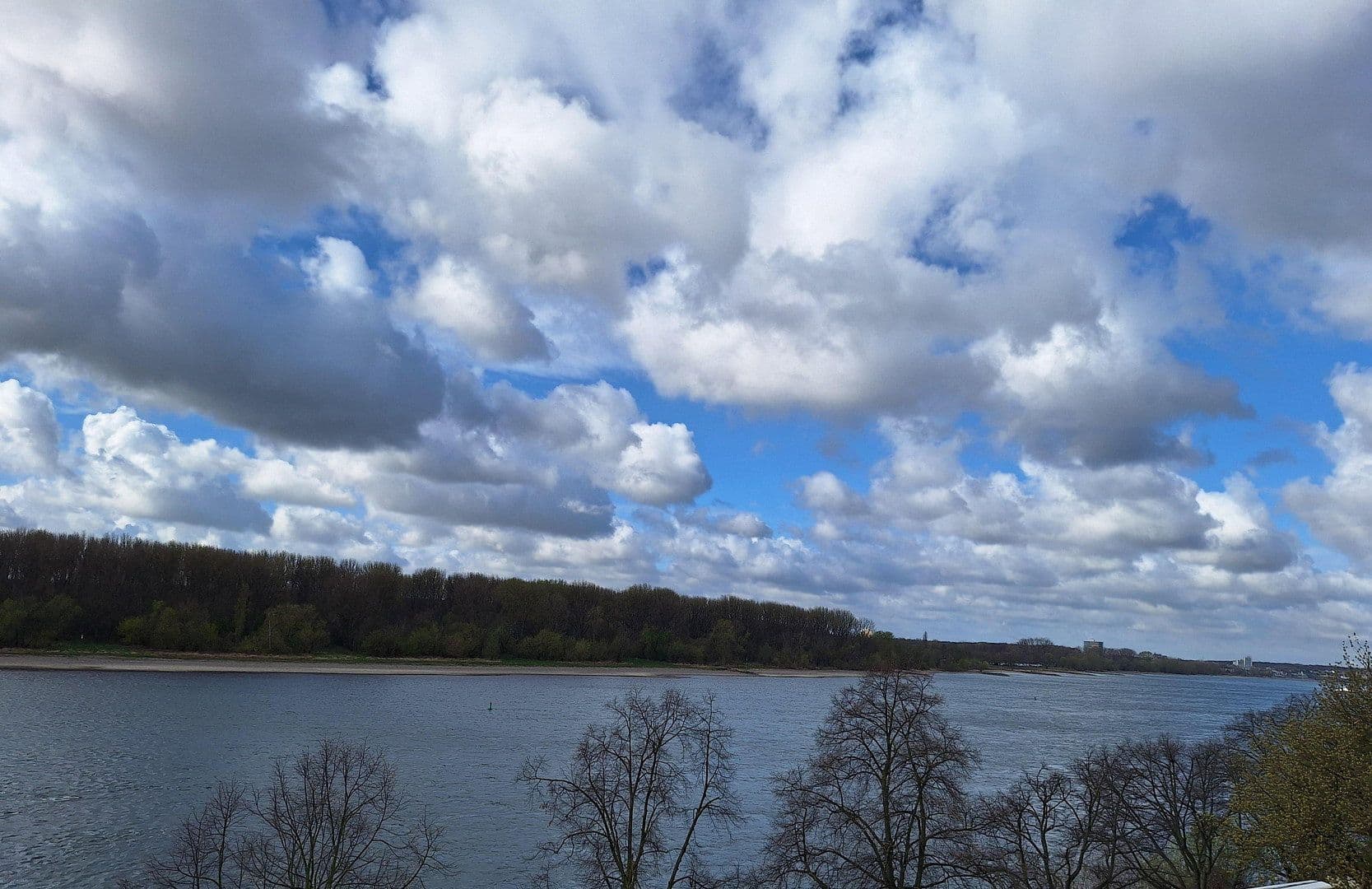 Pronájem bytu 4+1 139 m², Erkerstrasse 23, Köln Porz Ensen, Severní Porýní-Vestfálsko Pronájem bytu 4+1 139 m², Erkerstrasse 23, Köln Porz Ensen, Severní Porýní-Vestfálsko