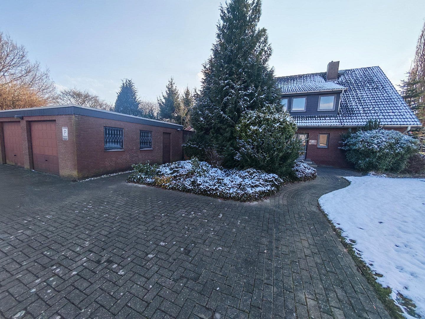 Prodej domu 250 m², pozemek 885 m², Twistringen, Dolní Sasko Prodej domu 250 m², pozemek 885 m², Twistringen, Dolní Sasko