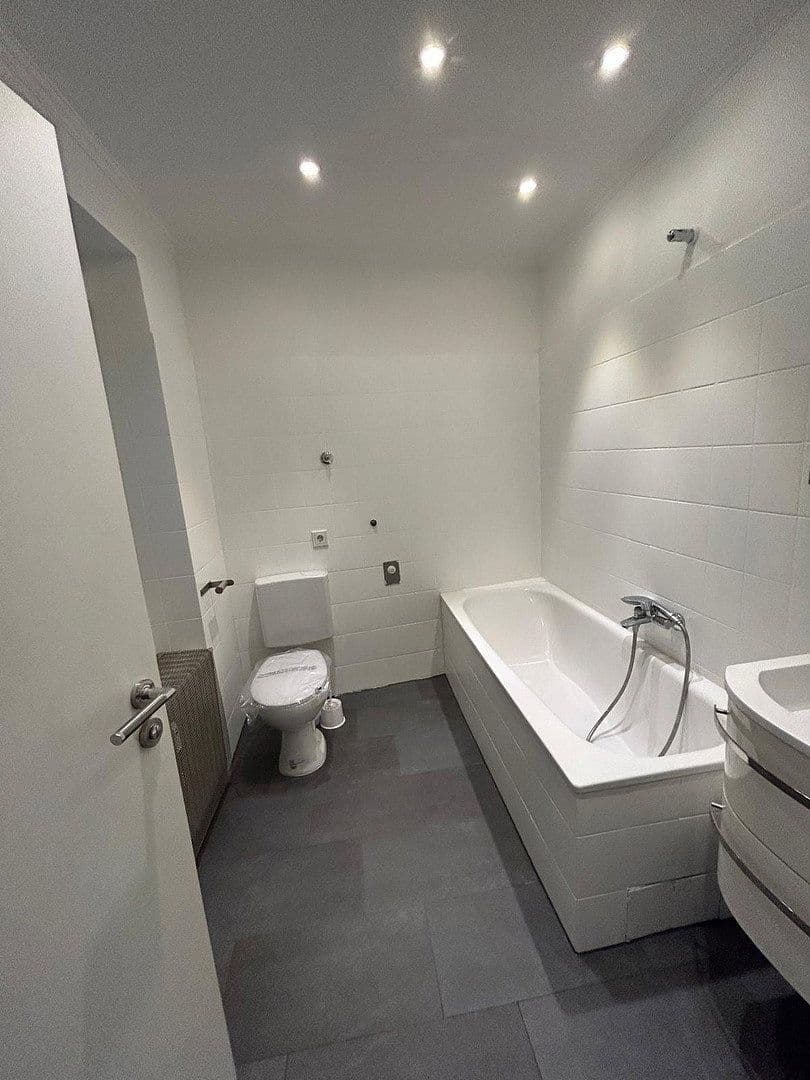 Pronájem domu 170 m², pozemek 225 m², Wielandstrasse 4a, Worms, Porýní-Falc Pronájem domu 170 m², pozemek 225 m², Wielandstrasse 4a, Worms, Porýní-Falc