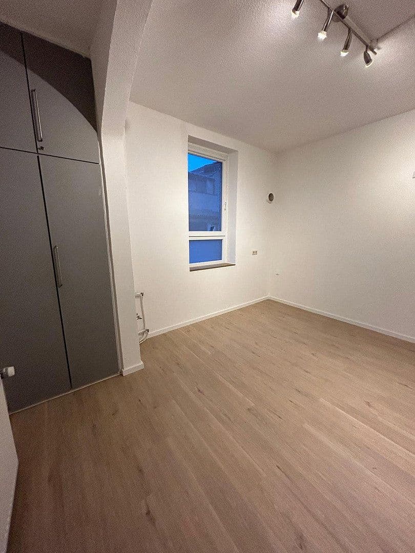 Pronájem domu 170 m², pozemek 225 m², Wielandstrasse 4a, Worms, Porýní-Falc Pronájem domu 170 m², pozemek 225 m², Wielandstrasse 4a, Worms, Porýní-Falc