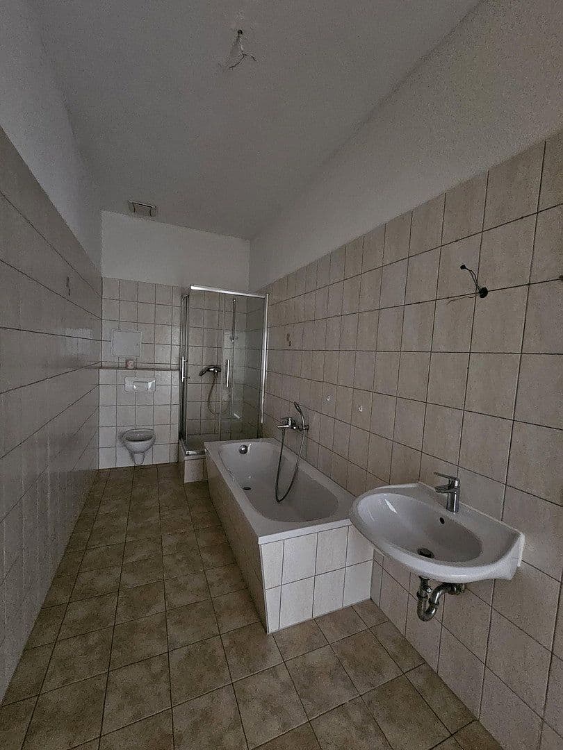 Pronájem bytu 4+1 135 m², Kitscherstr, 10, Křemeničov, Sasko Pronájem bytu 4+1 135 m², Kitscherstr, 10, Křemeničov, Sasko